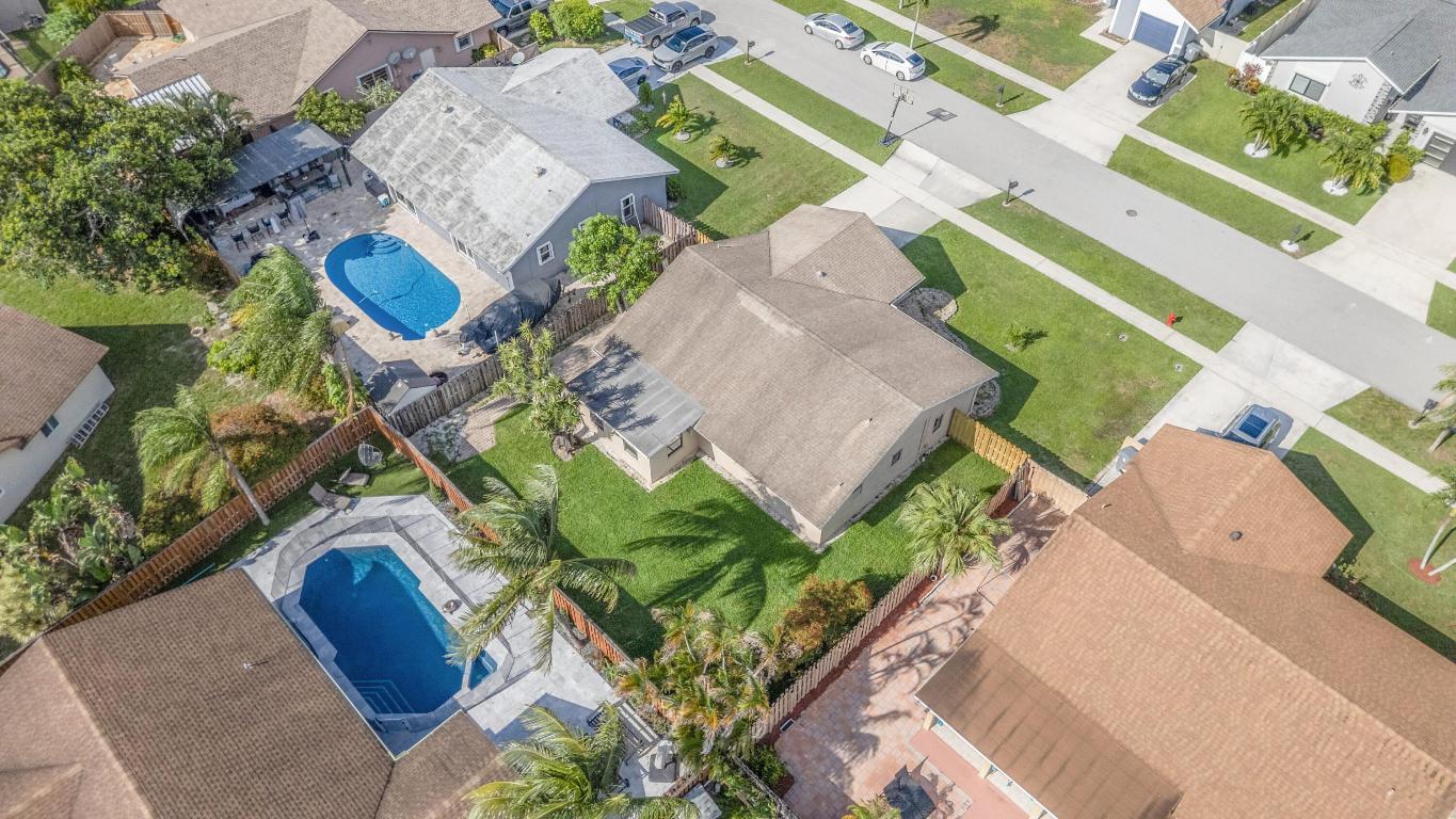 SANDALFOOT COVE SEC 9 - Residential