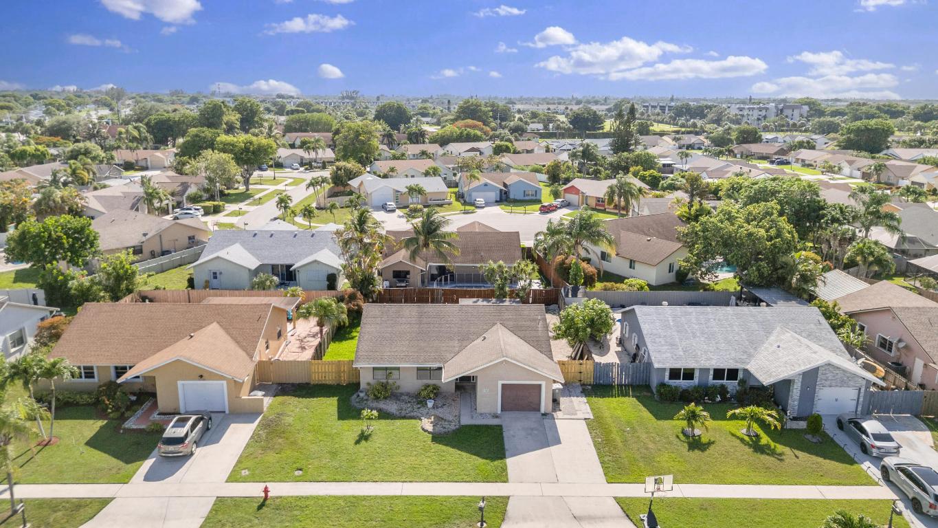 SANDALFOOT COVE SEC 9 - Residential