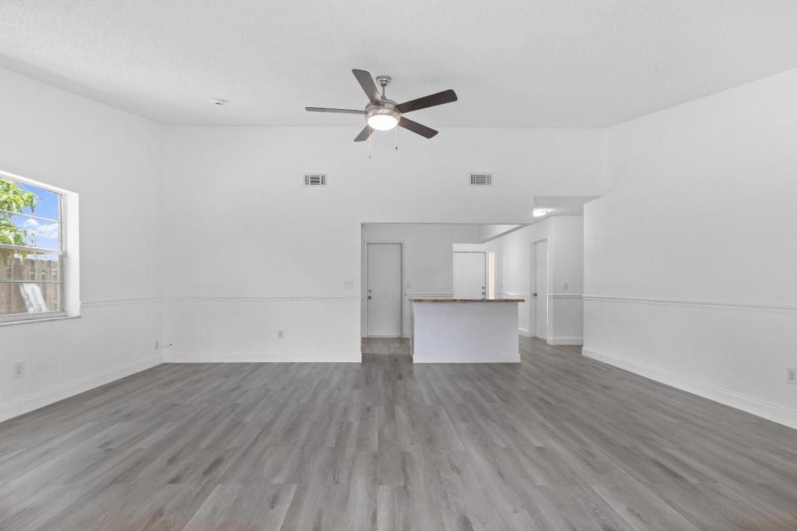 SANDALFOOT COVE SEC 9 - Residential