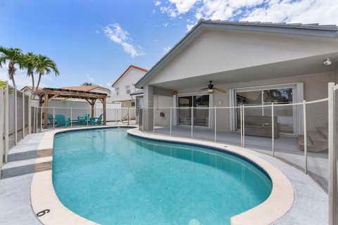 Tiny photo for 18242 Blue Lake Way, Boca Raton, FL 33498 (MLS # B26037140)