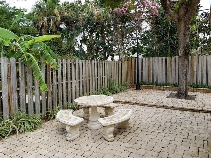 LAUDERDALE BEACH - Residential Lease