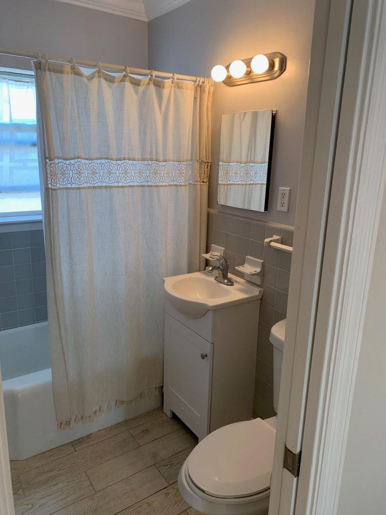LAUDERDALE BEACH - Residential Lease
