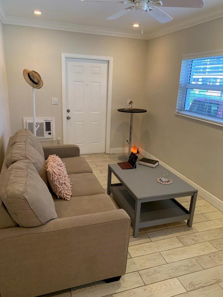 LAUDERDALE BEACH - Residential Lease