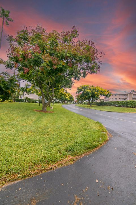 A home in Lake Worth