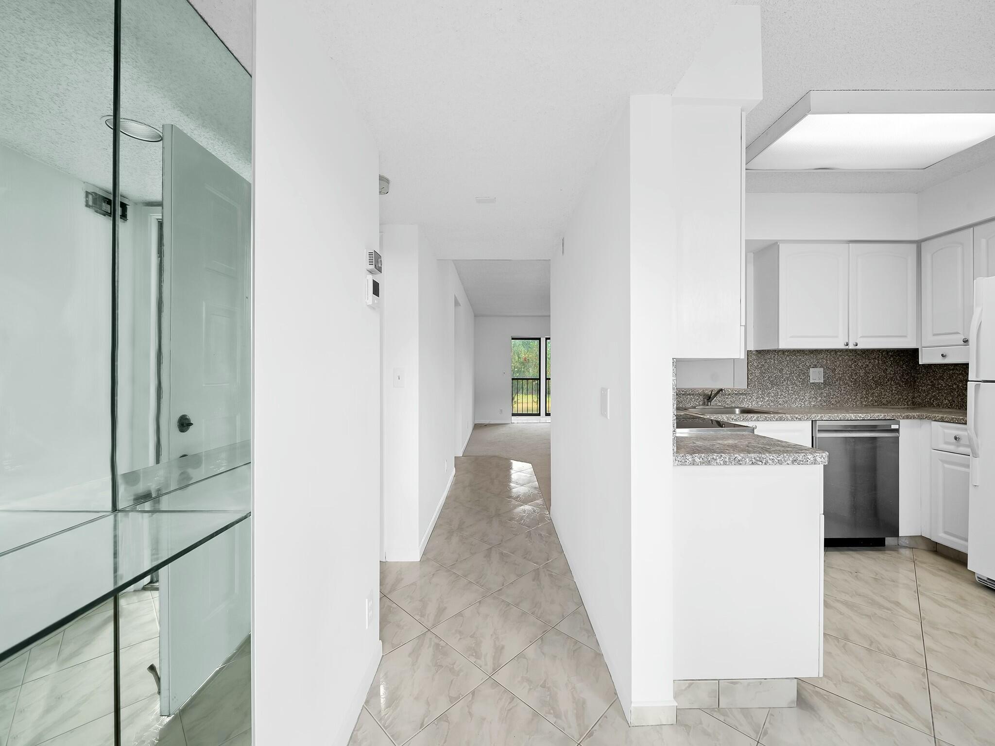 HUNTINGTON LAKES SEC FOUR - Residential Lease