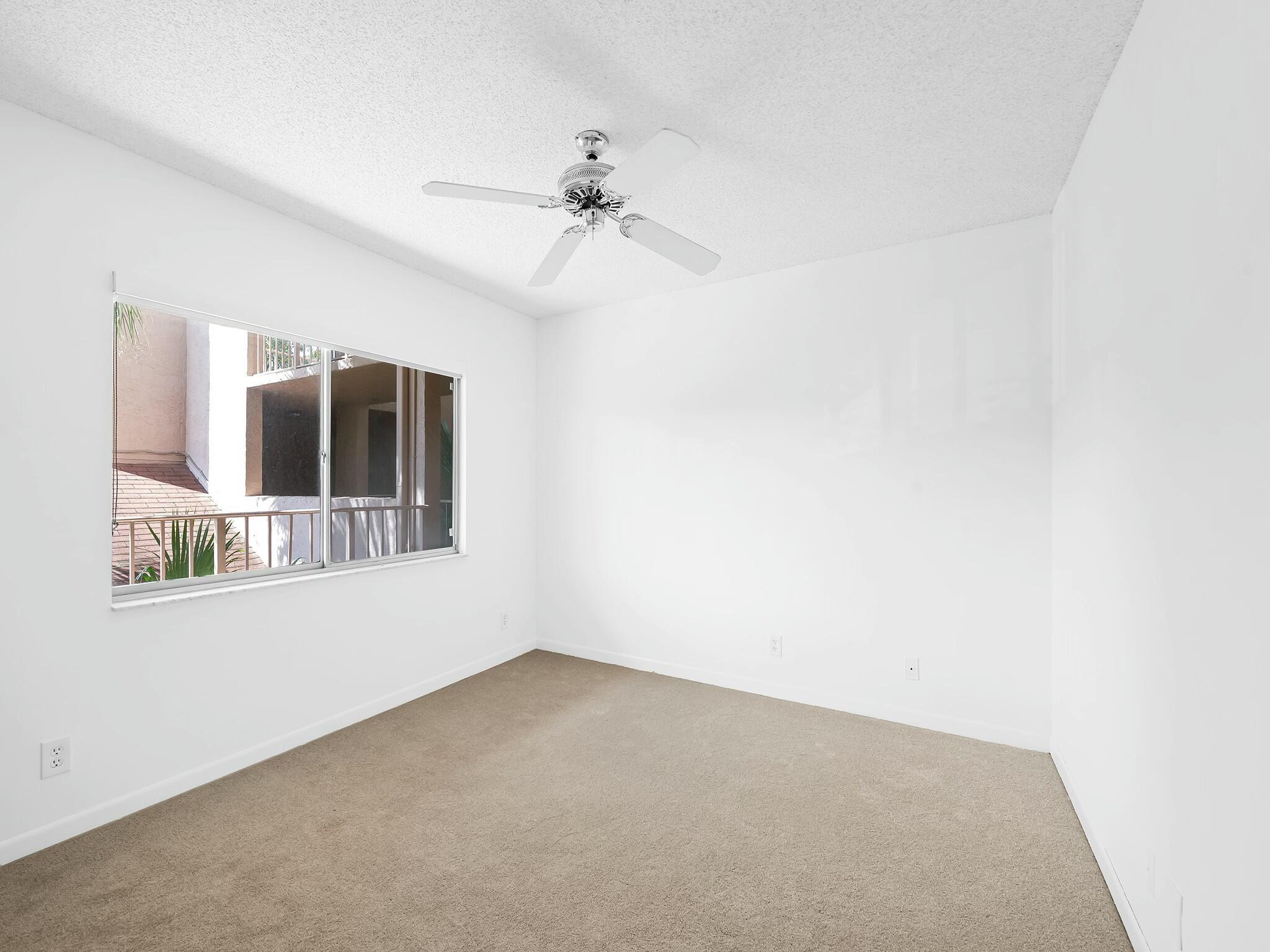 HUNTINGTON LAKES SEC FOUR - Residential Lease