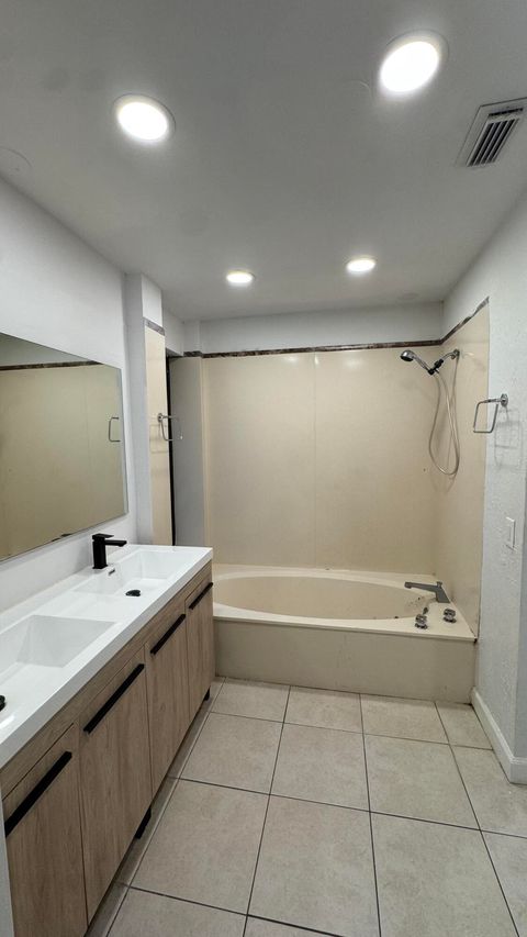 Tiny photo for 802 Saint Andrews Road #15, Hollywood, FL 33021 (MLS # B26050491)