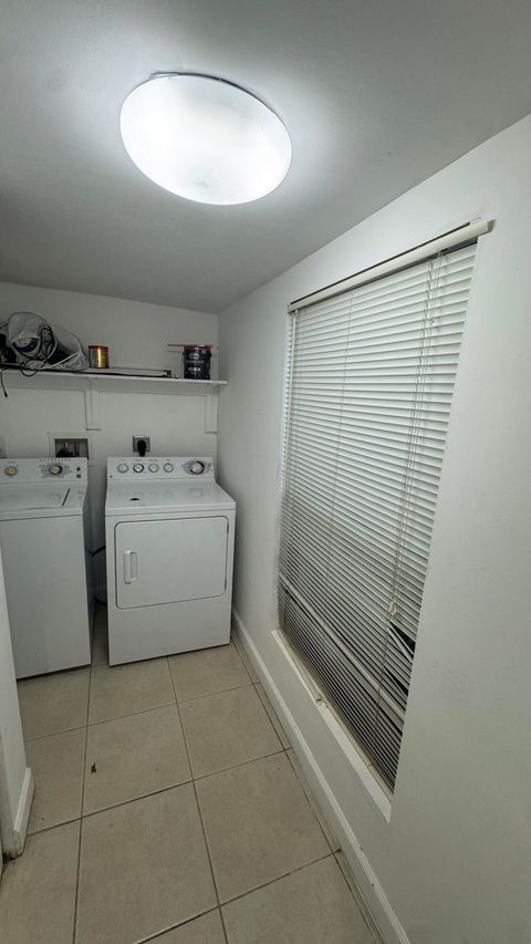 Tiny photo for 802 Saint Andrews Road #15, Hollywood, FL 33021 (MLS # B26050491)