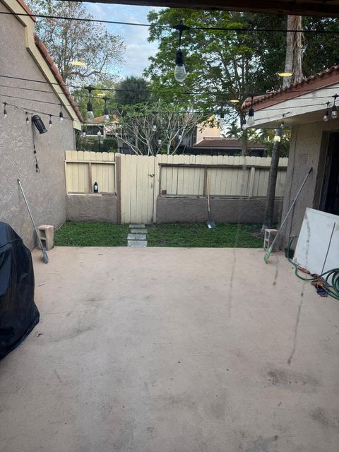 Tiny photo for 802 Saint Andrews Road #15, Hollywood, FL 33021 (MLS # B26050491)