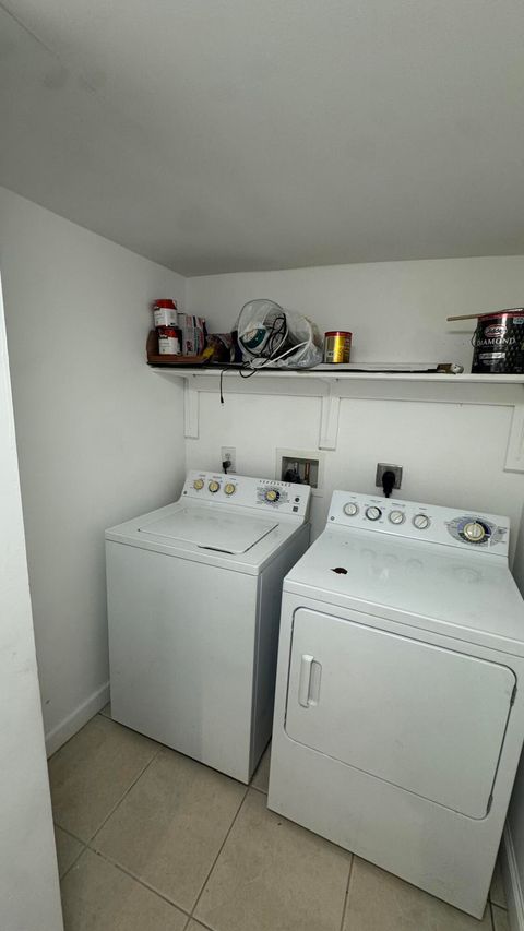 Tiny photo for 802 Saint Andrews Road #15, Hollywood, FL 33021 (MLS # B26050491)