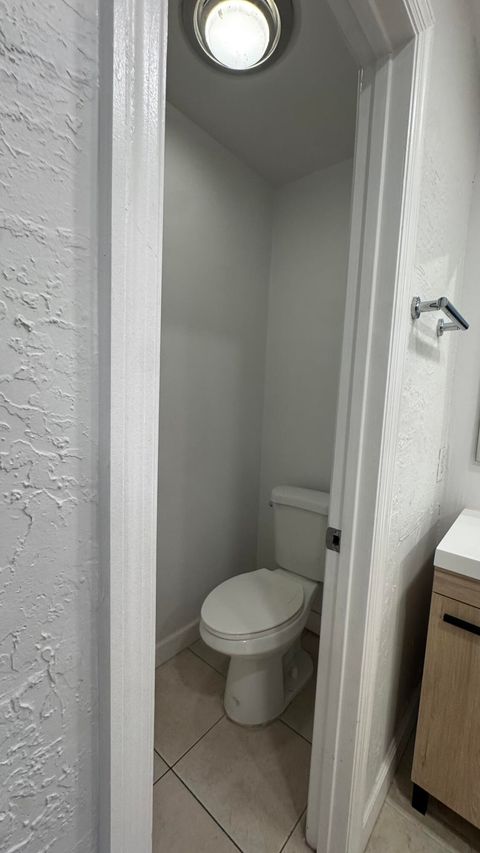 Tiny photo for 802 Saint Andrews Road #15, Hollywood, FL 33021 (MLS # B26050491)