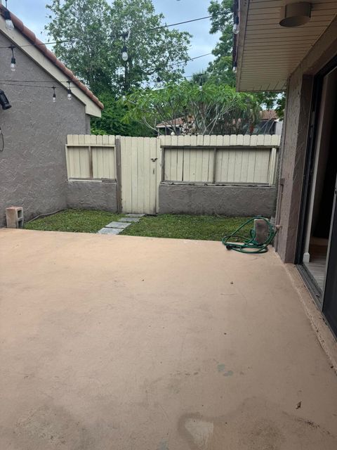 Tiny photo for 802 Saint Andrews Road #15, Hollywood, FL 33021 (MLS # B26050491)