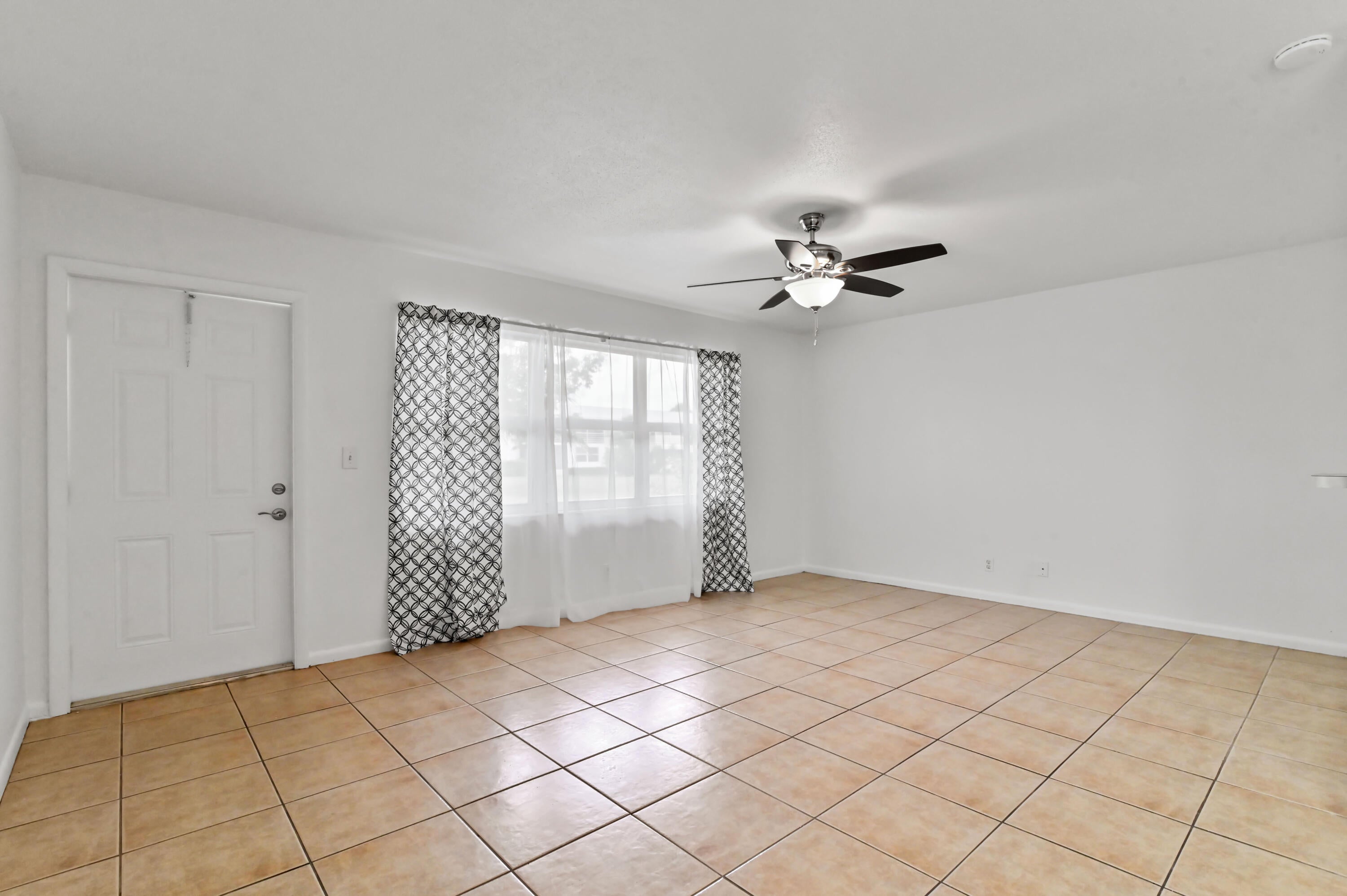 149 Coventry G, West Palm Beach FL 33417