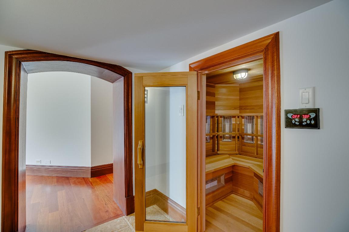 METES AND BOUNDS - Residential