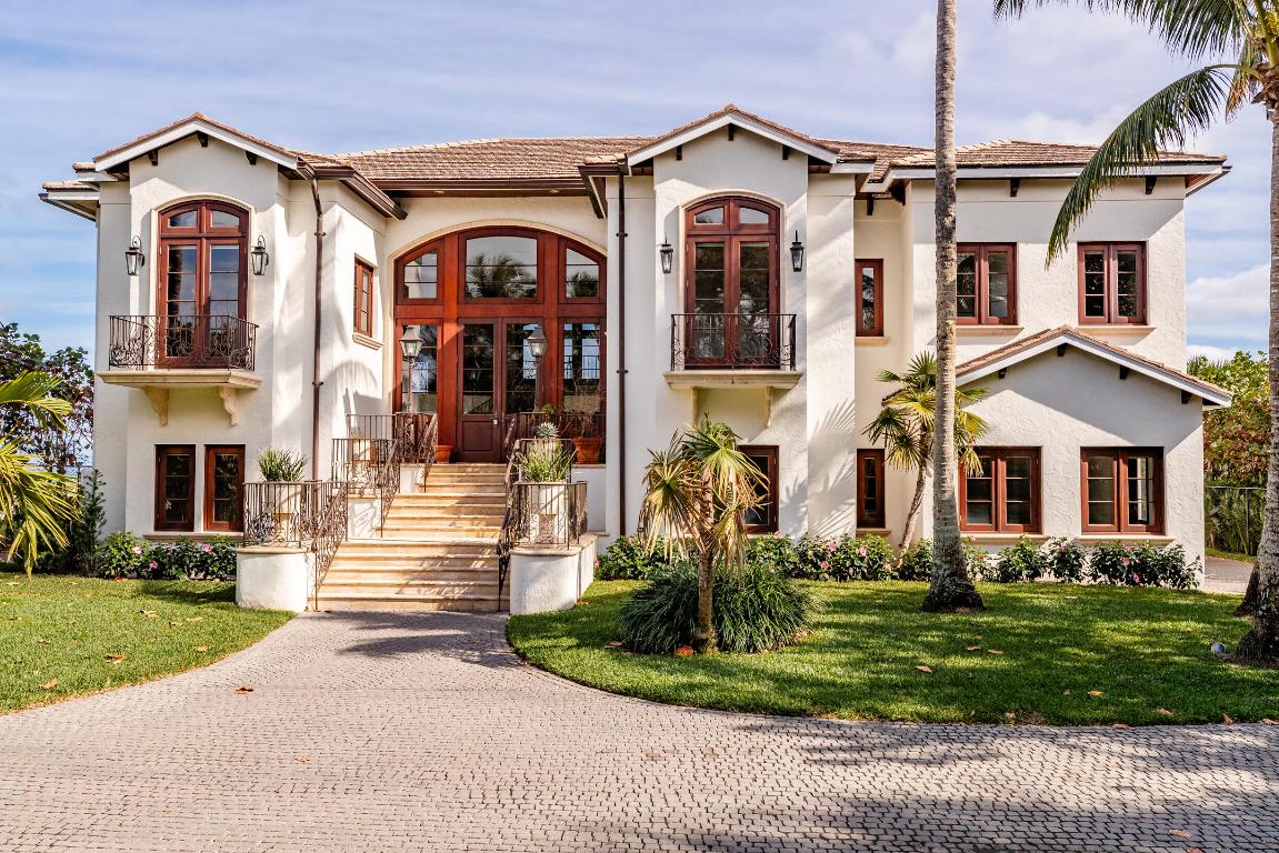 6722 N Highway A1a, Hutchinson Island, FL, 34949/$14,900,000 4 6722 N Highway A1a