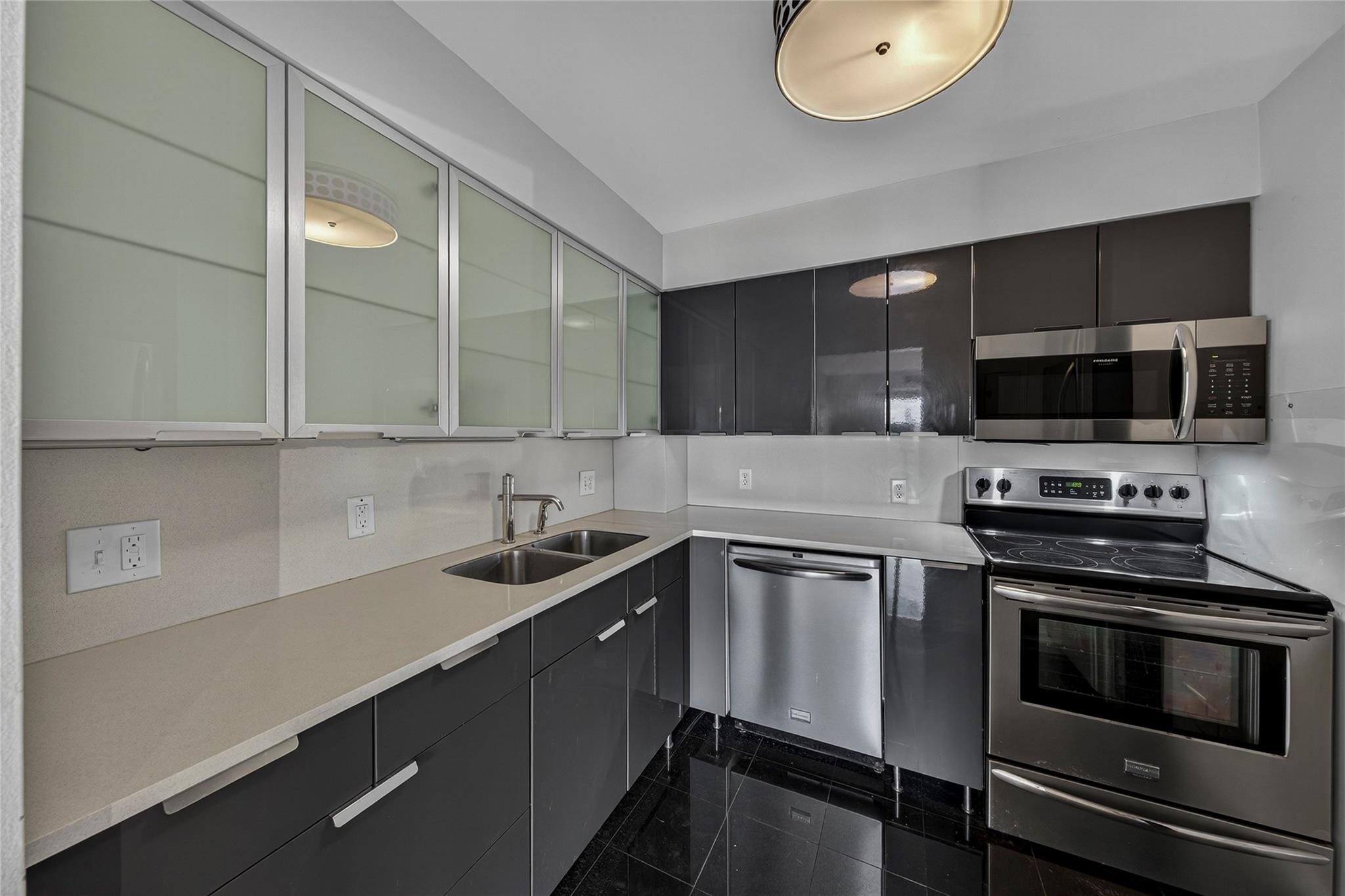 Runaway Bay - Residential Lease