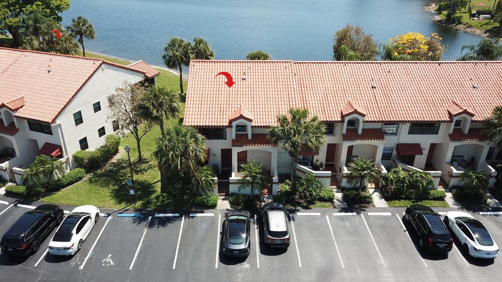 Photo of 302 Liberty Court, Deerfield Beach, FL 33442 (MLS # B26008663)