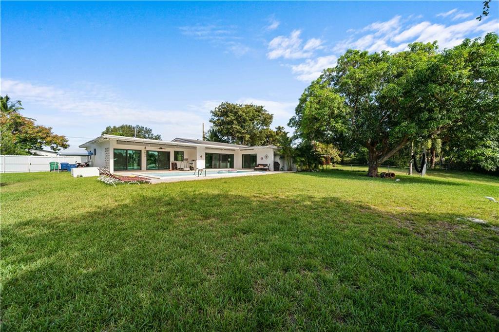 GREYKNOLL ESTATES - Residential