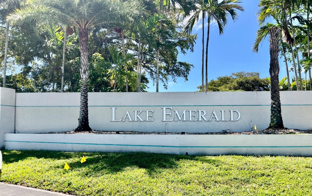 Photo of 113 Lake Emerald Drive #209, Oakland Park, FL 33309 (MLS # B26020986)