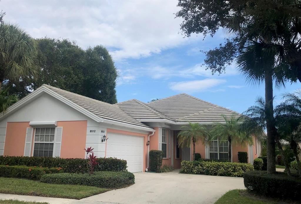 Photo of 8512 Beaconhill Road, Palm Beach Gardens, FL 33410 (MLS # R10849264)