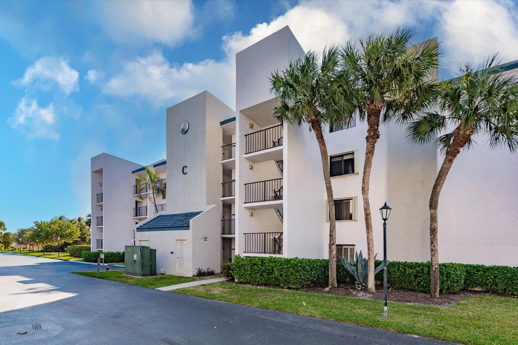 Photo of 1605 S US HIGHWAY 1 #C104, Jupiter, FL 33477 (MLS # B26070898)