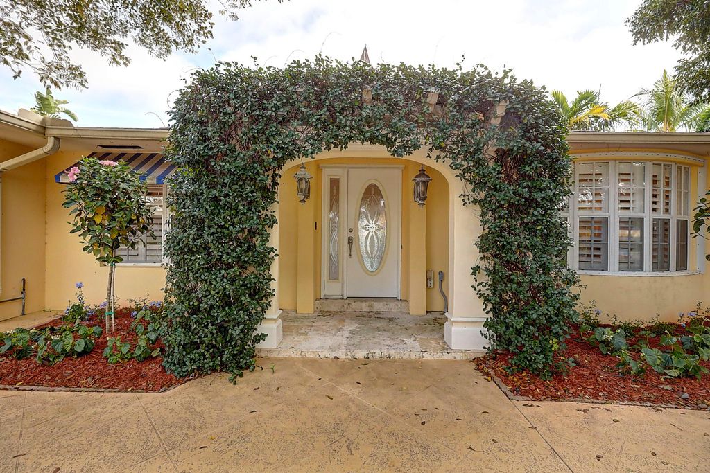 Photo of 12046 Prosperity Farms Road, Palm Beach Gardens, FL 33410 (MLS # R10804383)