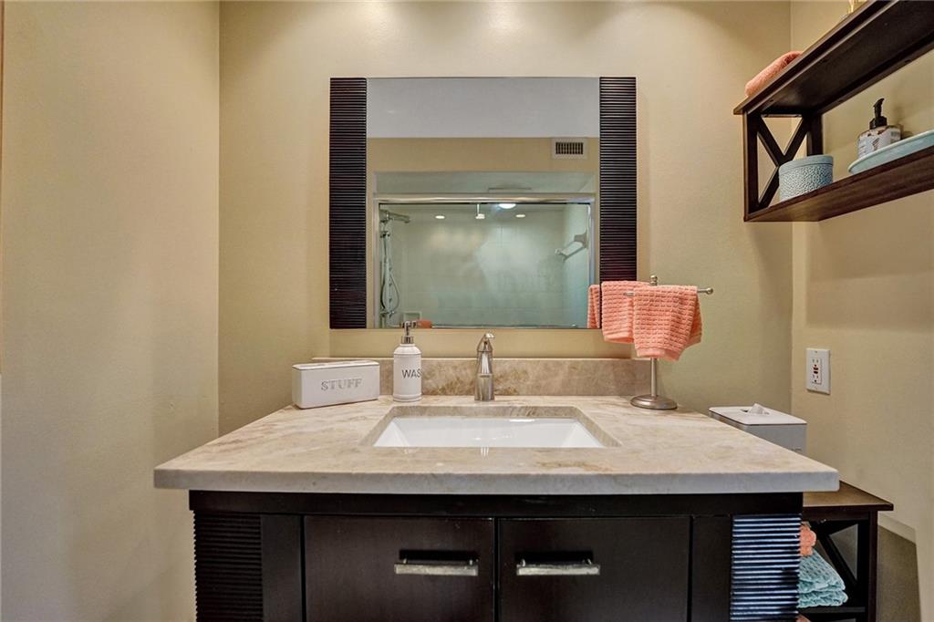 Overlook Condominium - Residential