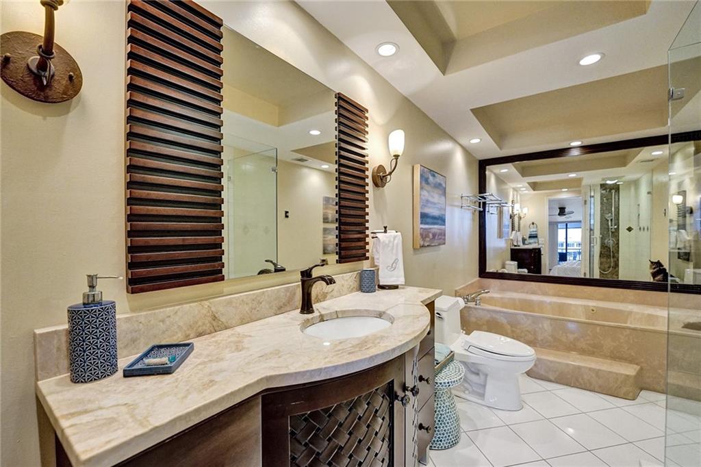 Overlook Condominium - Residential