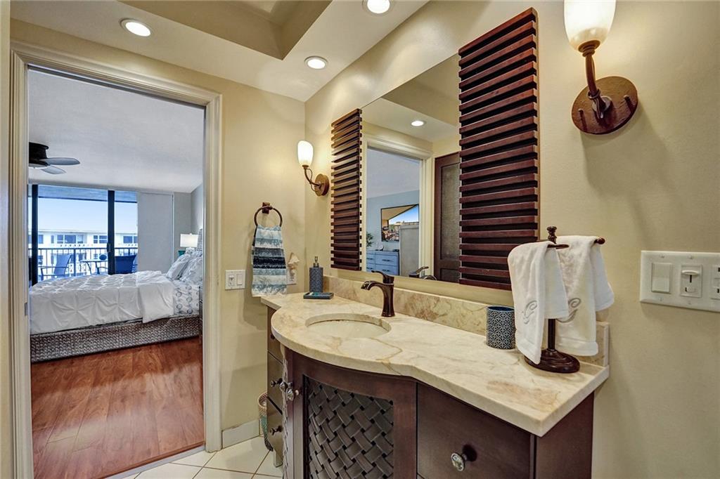 Overlook Condominium - Residential