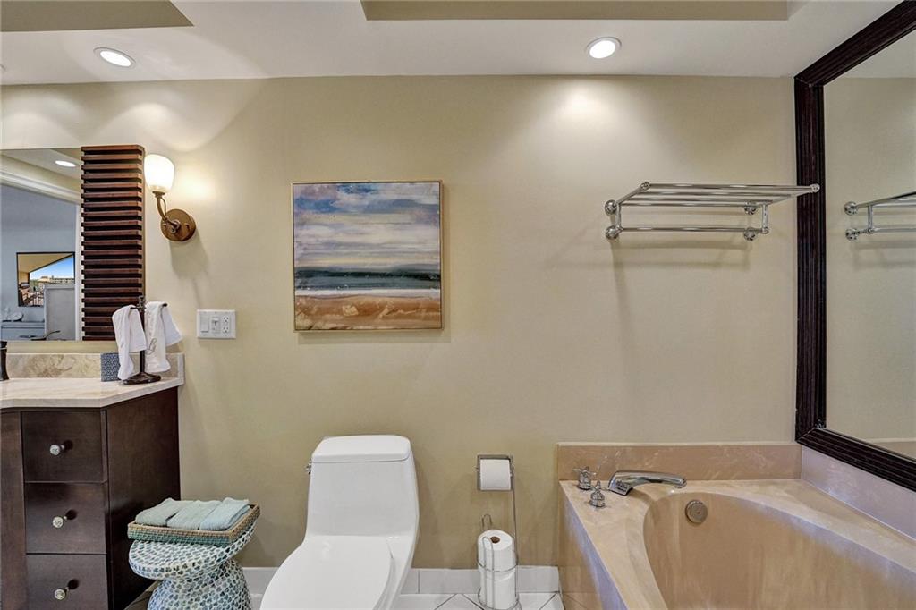 Overlook Condominium - Residential