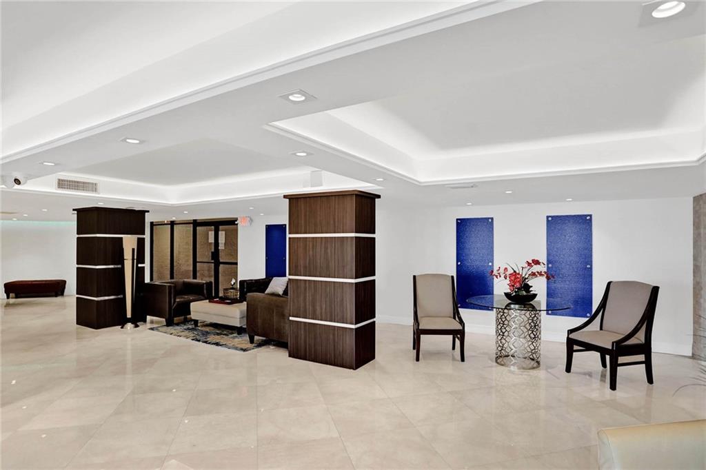 Overlook Condominium - Residential