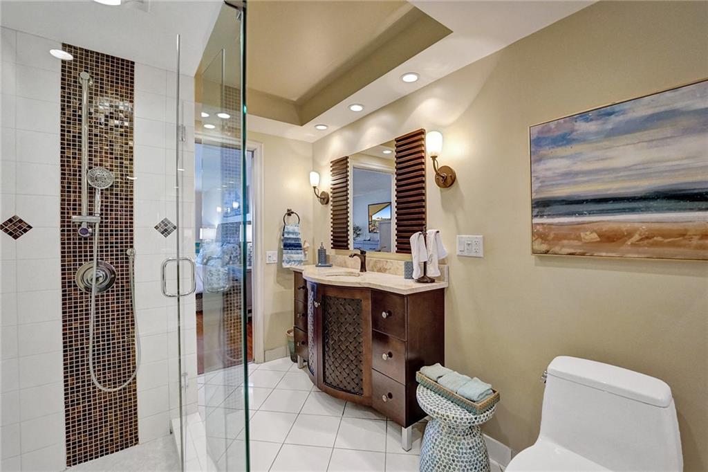 Overlook Condominium - Residential