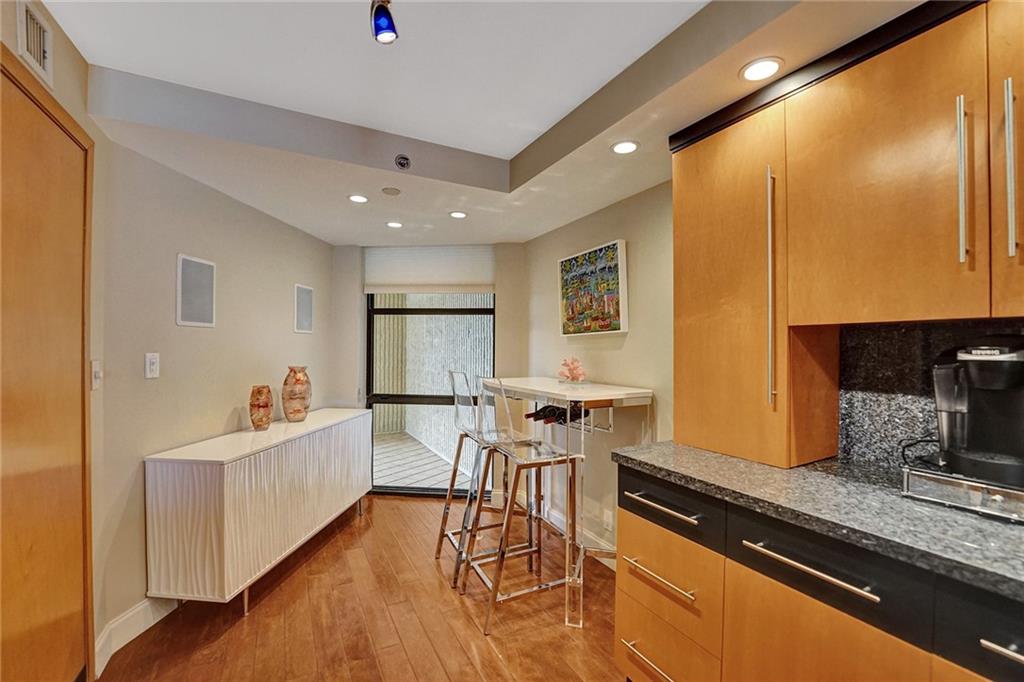 Overlook Condominium - Residential