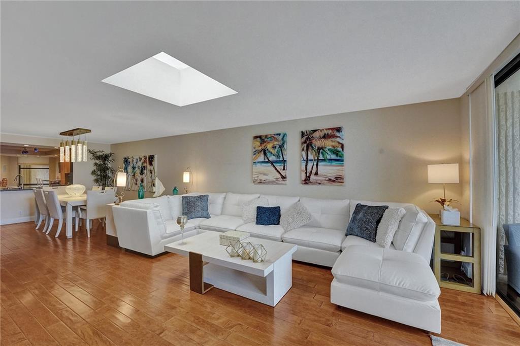 Overlook Condominium - Residential