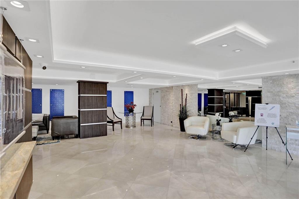 Overlook Condominium - Residential