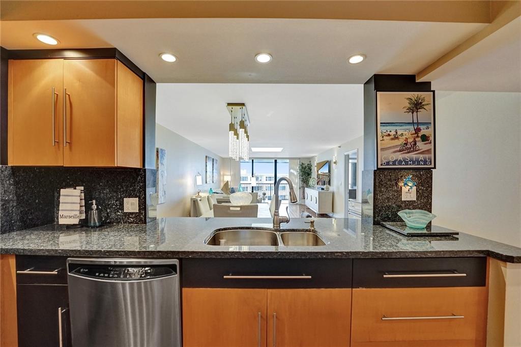 Overlook Condominium - Residential