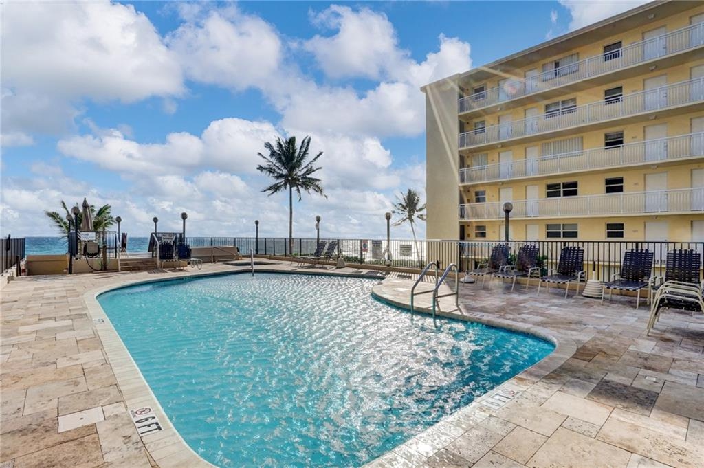 Overlook Condominium - Residential