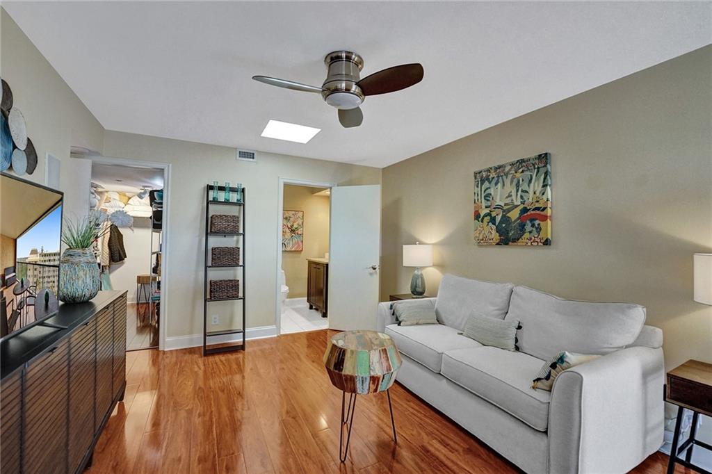 Overlook Condominium - Residential