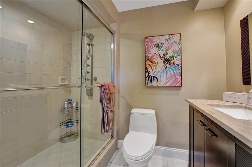 Overlook Condominium - Residential