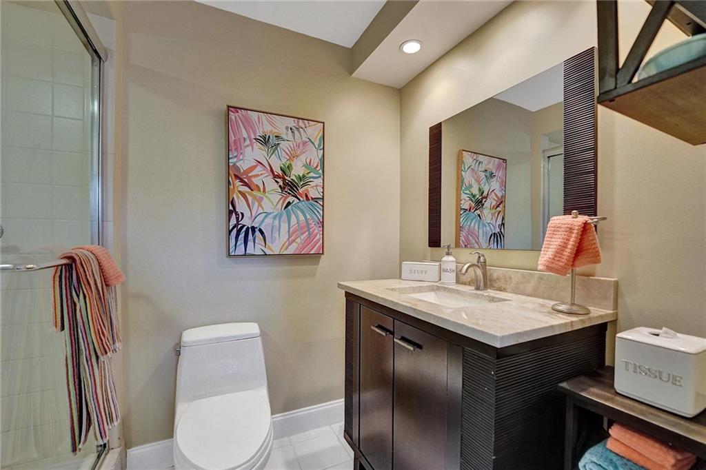 Overlook Condominium - Residential