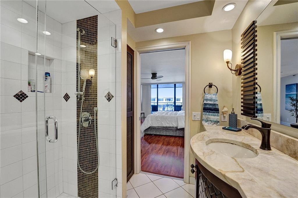 Overlook Condominium - Residential