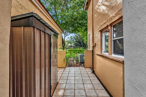 Tiny photo for 11251 Lakeview Drive #21-f, Coral Springs, FL 33071 (MLS # B26045187)