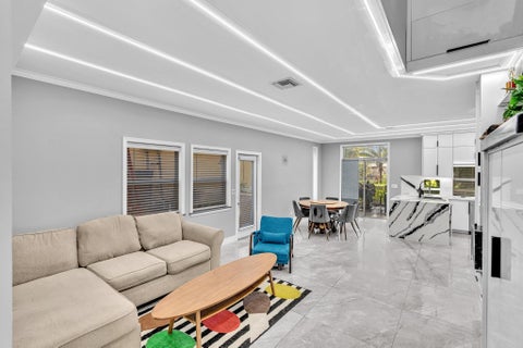 Tiny photo for 11251 Lakeview Drive #21-f, Coral Springs, FL 33071 (MLS # B26045187)