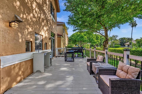 Tiny photo for 11251 Lakeview Drive #21-f, Coral Springs, FL 33071 (MLS # B26045187)