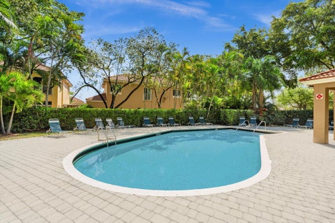 Tiny photo for 11251 Lakeview Drive #21-f, Coral Springs, FL 33071 (MLS # B26045187)