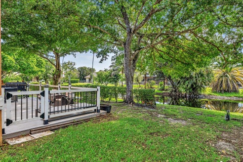 Tiny photo for 11251 Lakeview Drive #21-f, Coral Springs, FL 33071 (MLS # B26045187)