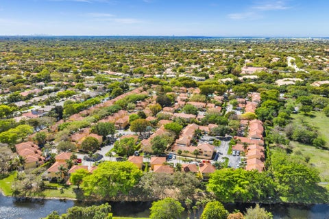 Tiny photo for 11251 Lakeview Drive #21-f, Coral Springs, FL 33071 (MLS # B26045187)
