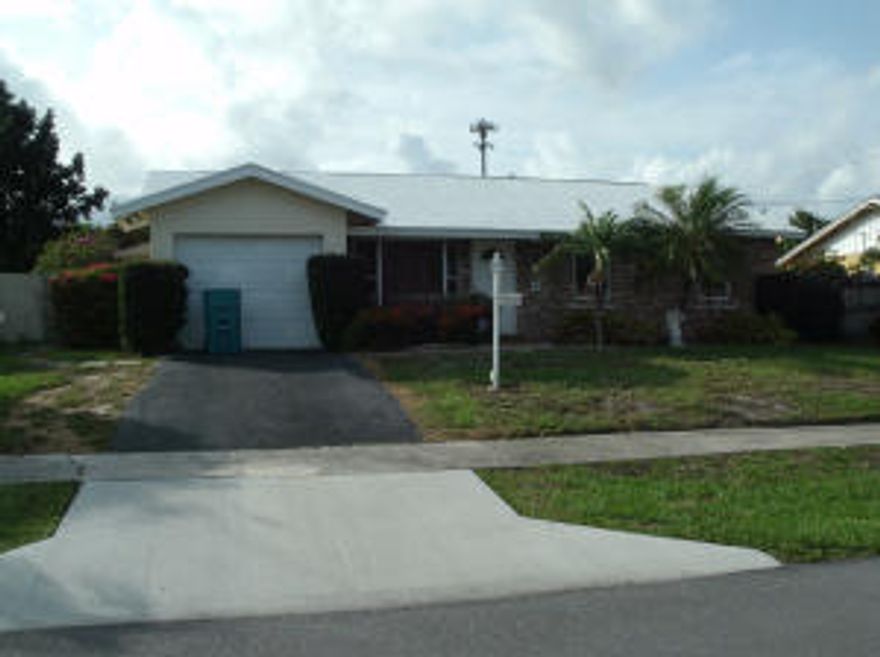 COME SEE THIS ADORABLE WELL KEPT HOME ON 2 LOTS ,  NEW INTERIOR PAINT , NEW TILE IN LIVING ROOM , CLOSE TO SHOPPING , SCHOOLS AND TRANSPORTATION...