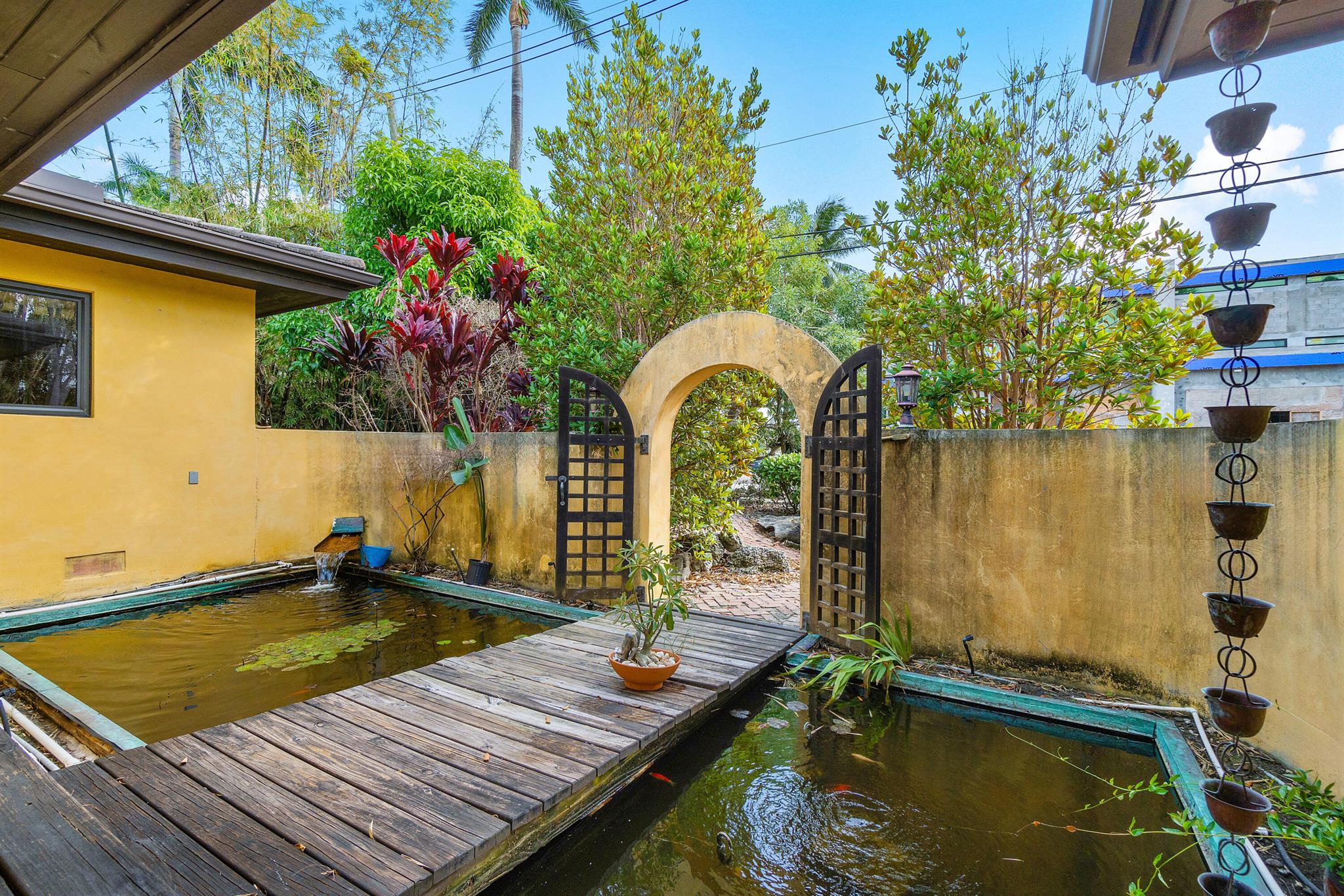 GOULD ISLAND - Residential