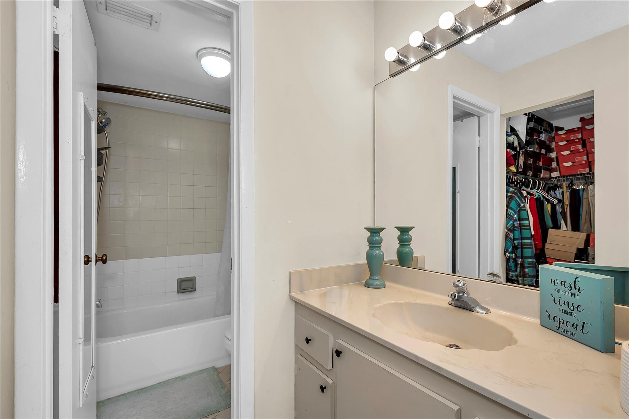 Lake Pointe - Residential